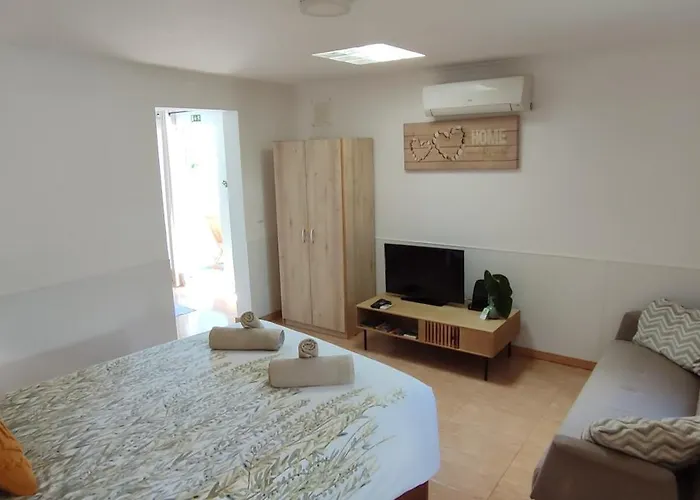 马德拉度假公寓 丰沙尔