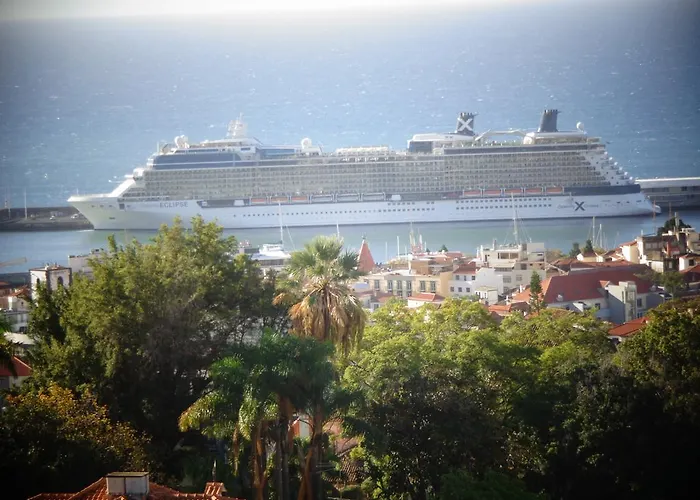 马德拉度假公寓 公寓 *