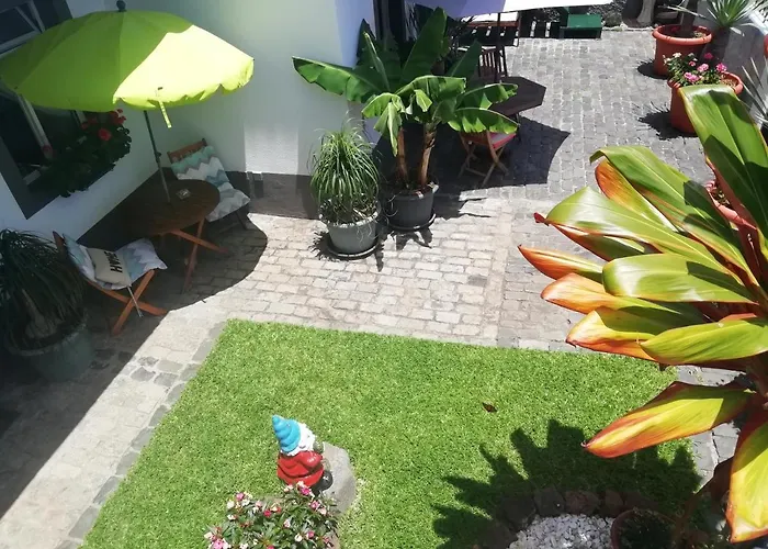 Madeira Flats פונשל